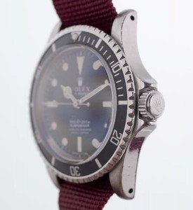 Rolex 5512 Submariner angle view